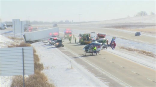 WIS 29 west closed in Shawano County after crash between semi, snowplow
