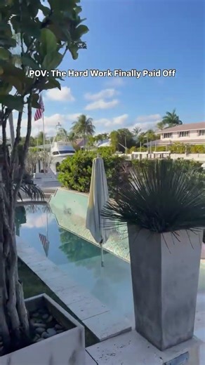 Text “MOVE” to (954)268-4105 when you’re ready to relocate to South Florida #luxuryhomes