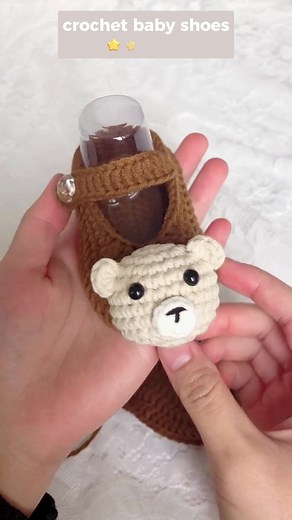 Handmade Crochet Baby Shoes Tutorial