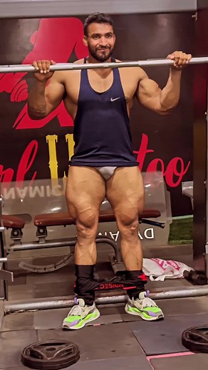 #boys #legs #piernas #gay #gayboy #abs #lgbt
