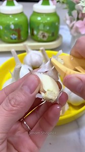 Follow & comment Link 😊👍 Manual Garlic Peeling Tool Clips #besthomegadgets #garlicpeelingtool #kitchengadgets #coolgadgets #reelsviral | Smart Shopno1