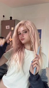 sketch template on my website🫶🏻 www.juliagisella.com 🥰 comment what I should draw next and I’ll choose one of your ideas next! #kpopdemonhunters #rumi #art #drawing | Julia Gisella