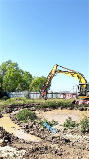 采用标准挖机连接结构，适配多数吨位挖掘机，拆装便捷无需复杂改装，能够快速转场投入各类施工工程。#河道泥沙泵 #清淤 #河道治理 #挖机属具 #洗沙
