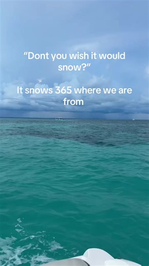 It snows every time I catch a square grouper ❄️