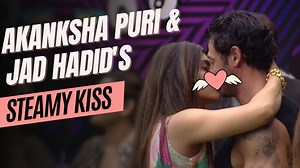 Bigg Boss OTT 2: Jad Hadid And Akanksha Puri Kiss Each Other Passionately, Lip Lock Video Goes Viral | WATCH