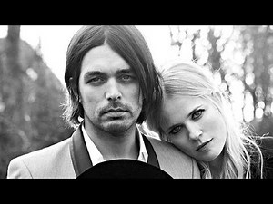 The Common Linnets - Calm after the storm - LIVE with LYRICS 1080p