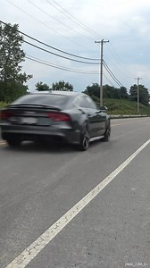 RS7 vs S65 AMG Sound Clash: Which sounds better? #rs7 #s65 #AMG #audi #mercedesamg #soundclash | AutoVlog