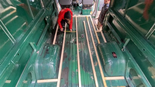 How to install a strong van floor without the right tools or experience