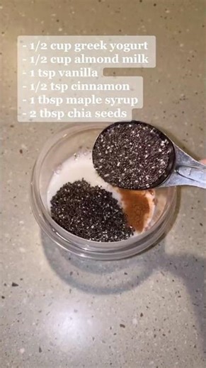 Going bananas over how good this is #healthyrecipe... #Shorts #clairehodginss