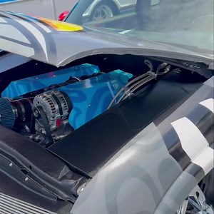 This paint job is all rattle can and marker paint 🤯 #sickslammedtrucks | SICK Slammed Trucks