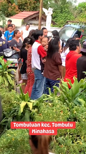 92K views · 1.5K reactions | Pencarian di rumah ade Roy, oleh kepolisian polresta manado dan tim zaar minahasa, pasca hilangnya ade roy pada 5 hari yg lalu. Semoga sudah ada titik terangnya | Lisbeth Laki | Facebook