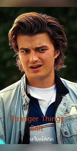 You Never Take Off Your Walkman" | Max's Most Iconic Introduction #strangerthings #americasseries