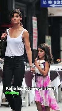 Why Katie Holmes Hides Her Daughter #katieholmes #celebrity #artist #news #shorts #usa