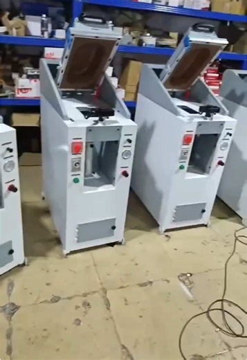 Shoe sole press machine WhatsApp me #shoemachine#solepress #solepressmachine#soleattaching#soleattachingmachine#shoemaking#shoefactory#leathershoe#sportshoe#solemachine