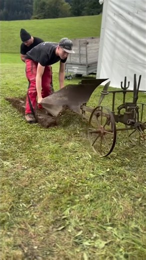 THIS IS HOW REAL POTATO PLANTING LOOKS! 🥔🌱🔥 #farming #viral #agriculture #farmlife #farm #agri