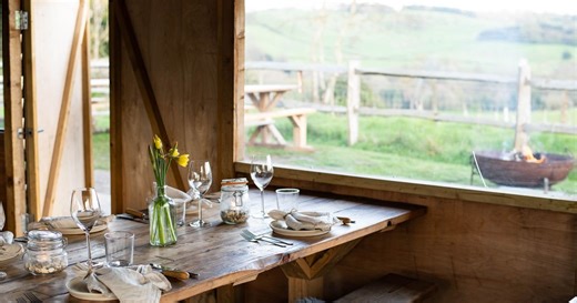 Amazing hilltop café with stunning views and picture postcard lanes