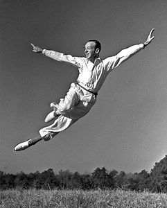 Fred Astaire: A Quick Look Back at an Extra-Ordinary Hollywood Legend