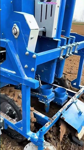 Planting Potatoes with a Machine: How Technology Boosts Farming Efficiency