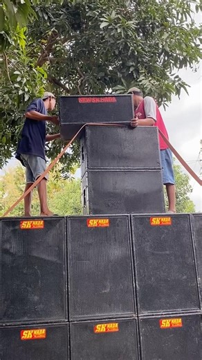 Loading line array SK NADA sound system