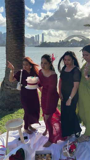 Zarin Bristy (@zarinbristy)’s videos with It's the Time to Disco - Shankar Ehsaan Loy & Vasundhara Das & KK & Shaan & Loy Mendonsa