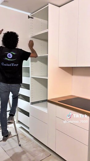 Pose de cuisine IKEA avec Caissons et Façades Plum