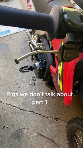 Pit bike been acting like it’s for the streets lately 😐 #DidYouYawn #ReTokforNature #StemDrop001 #FomotionalFinds #moto #pitbike #minimoto #dirtbike #pitter