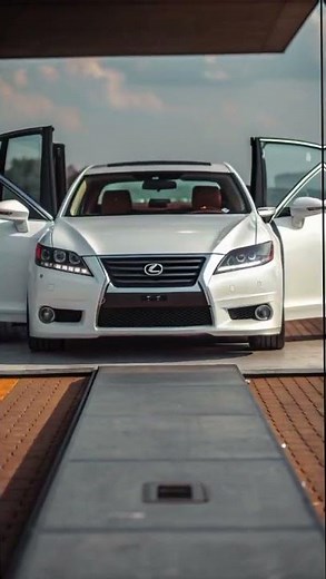 2025年モデルのレクサスESを徹底レビュー！