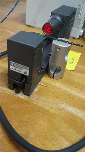 Test Keyence TM-3000 High-speed 2D Optical Micrometer with 3mm drill shaft #2