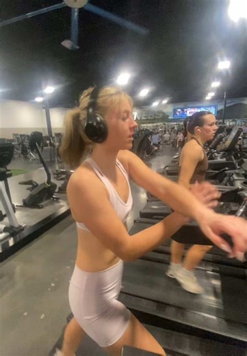 spring break loading…@avery😻 @Lauren #fyp #cali #gym