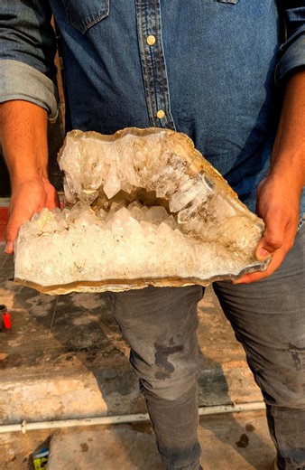 Large Natural Quartz Crystal Geode Cluster | White Clear Quartz Cave | Raw Healing Stone Home Decor Collector Mineral Specimen - Etsy