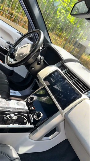 Installation CarPlay RANGE ROVER VOGUE 🚘🤩 #carplay #rangerover #automobile #paris #pourtoi