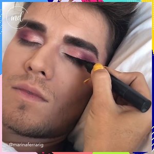 Putting makeup on your boyfriend while he's sleeping seems fun, but it's even more fun when you put it on yourself 🤗 Makeup is my go-to fun activity 😍 By: @marinaferrarig | MetDaan Makeup