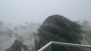 LA FURIA DE BERYL🌀😰 Así azota el Huracán #Beryl en Hilton Rose Hall, Jamaica. Este video fue grabado a las 6:00 PM hora local de Jamaica. Video: Curtis Kitchen, CAE | Sismología Nacional de Guatemala