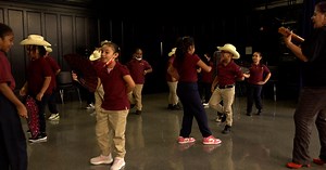 ArtsConnection lets real life artists share their craft with students