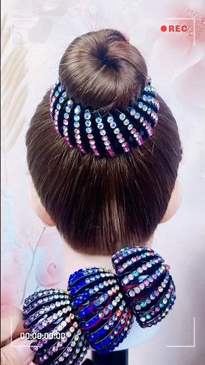 Updo So easy. So beautiful. #hairstyle #braids #hairtutorial #updo #easyupdo #easyhairstyle