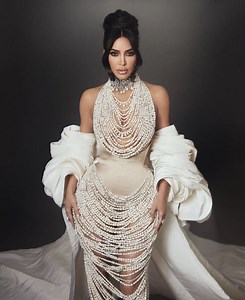 Libra Woman: The Free Spirit and Social Butterfly