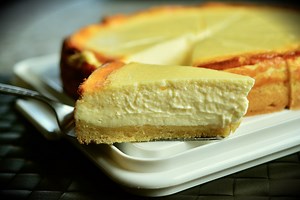 Why Does My Cheesecake Have A Weird Texture? - Cake Decorist