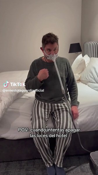 POV: cuando intentas apagar las luces del hotel - comedia con Ernesto La Guardia