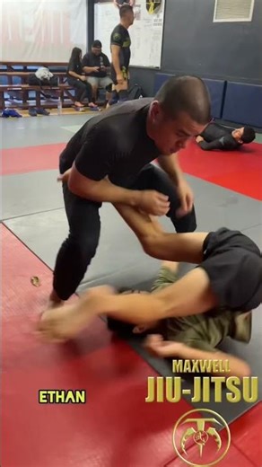 Maxwell Jiu-Jitsu: Ethan and Romeo X-pass Shin frame spin drill #bjj #jiujitsu #grappling