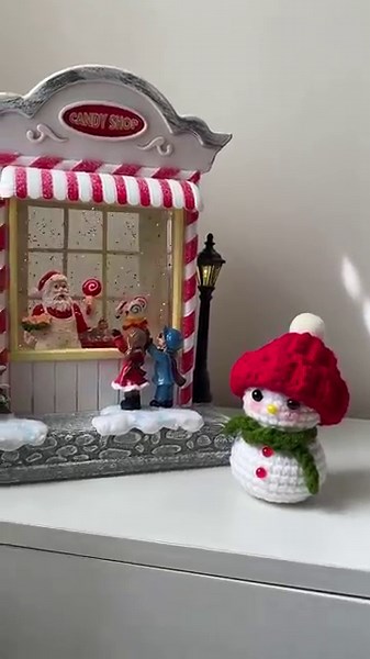 This Tiny Crochet Snowman Will Melt Your Heart 🧶✨