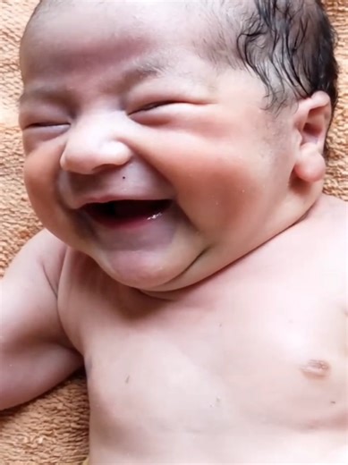 Cutest Twin Newborn Babies First Cry and First Smile #adorablebabies #twin #babies #firstcry #twinbabies #adorablebaby #cutebabies #beautifulbabies