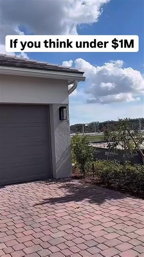 This is what under $1M gets you in South Florida 👀🌴 Most people assume under $1M means outdated, small, or far. This home proves otherwise. ✔️ Brand-new construction ✔️ Move-in ready ✨ 4 bed | 2 bath 🚗 2-car garage 📐 2,332 total sqft Just 20 minutes from Hollywood Beach, and close to: • Top-rated schools • Major hospitals • Target, Walmart & Publix This is the kind of home buyers wait for — and then regret waiting too long for. ⚠️ New construction under $1M is rare in South Florida. Once it’