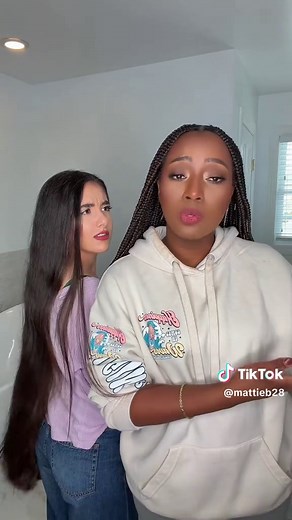 Heartwarming Moments Between Moms and Daughters