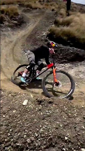 Brook tearing up berms | Raze Carbon RR SL