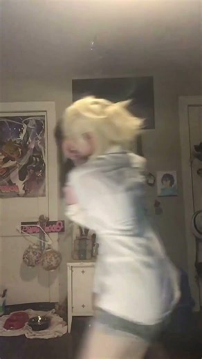 [Alien Stage Cosplay] This is how they first meet (Luka and Hyuna)