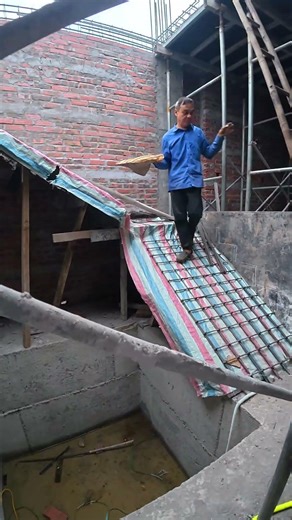 Tại sao sàn nhà lại toàn "Hộp Đen"? Công nghệ mới gì đây?- Nguyễn Hữu Tình #tinhkts #shorts