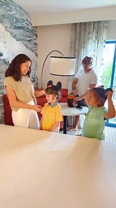 We should probably give our guests a heads-up about these issues. Reminder: 👨‍👩‍👧‍👧 Our rooms are designed for families with bunk beds in every room 🚶‍♀️We are a short 7-10 minute walk to Disneyland 💦Surfside Waterpark is available to all guests (reservations strongly encouraged) ☕️Starbucks is served at The Bistro in the lobby #DisneylandVacation #DisneylandHotels #CourtyardbyMarriott #MarriottBonvoy #AnaheimCourtyard | Courtyard by Marriott Anaheim Theme Park Entrance