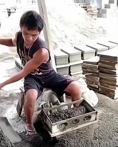 Let's make cement blocks together! | MetDaan Discovery