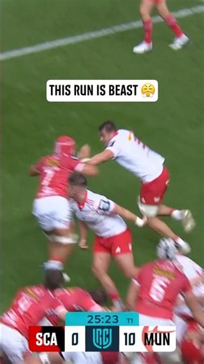 Brian Gleeson storms down field 🚚
