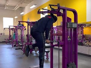 Assisted Dip Machine Video Demo | Planet Fitness